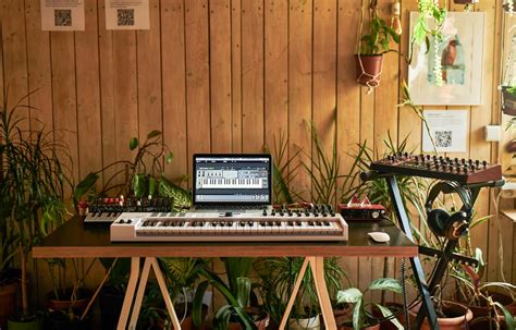 MIDI Keyboards & Controllers – Guitar Store
