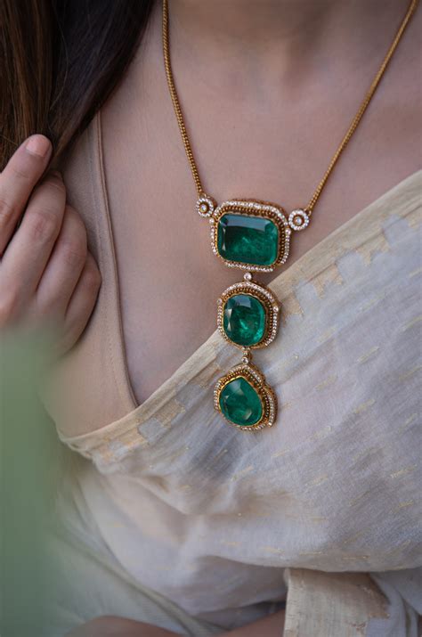 Sahin Green Victorian Necklace – Do Taara