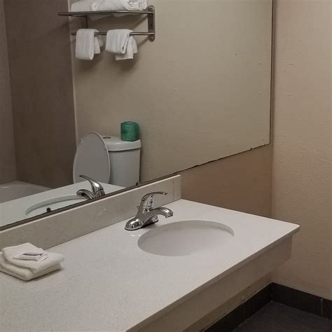 RED ROOF INN MARION, VA - 2025 Hotel Reviews, Photos, Rate Comparison ...
