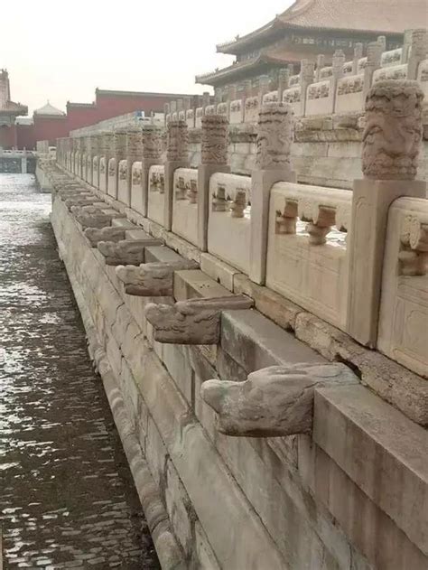 面对暴雨，故宫的排水系统依旧『笑傲江湖』丨欣赏_雨水_台基_广场