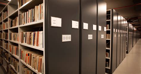 Bruynzeel | Library Shelving | Τσαούσογλου