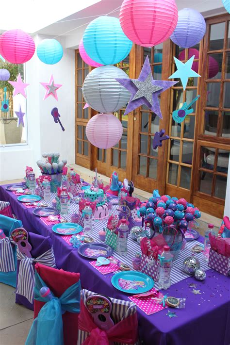Cute simple decorations for a party. Just change the colors to suit ...
