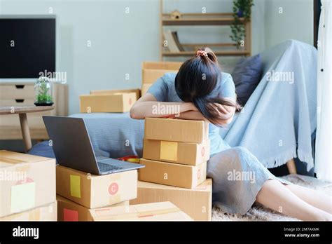 Worried Small Business Owner 的图像结果