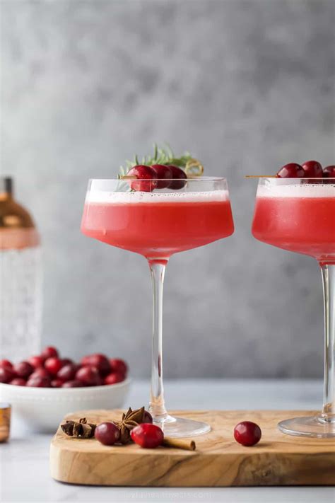 Spiced Cranberry Whiskey Sour | Easy Healthy Recipes