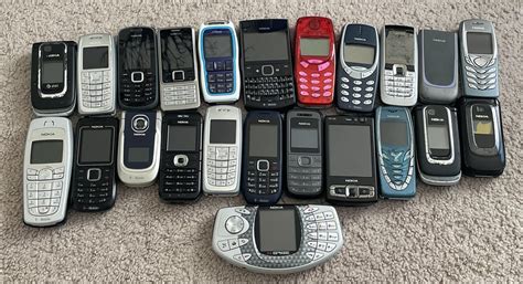 Technology Old Phones 的图像结果