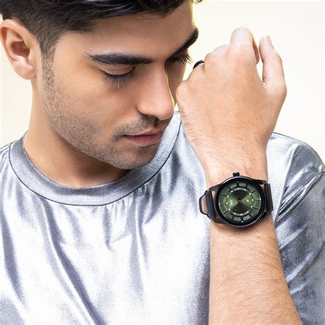 Buy Online Vyb Drift By Fastrack Quartz Analog Green Dial Leather Strap ...