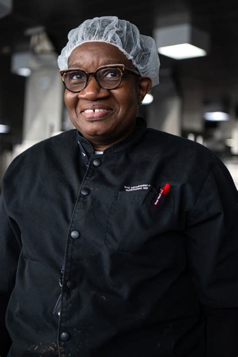 Inside the Kitchen of New York City's Rikers Island - The New York Times