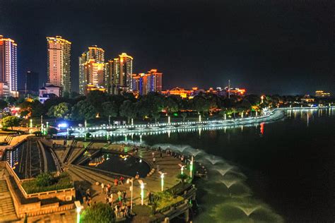 湖南洞庭湖风光带岳阳楼风景区航拍_3840X2160_高清视频素材下载(编号:7421984)_实拍视频_光厂(VJ师网) www.vjshi.com