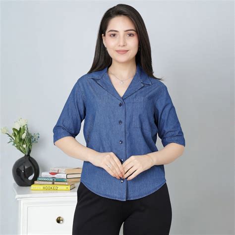 Lapel collar top
