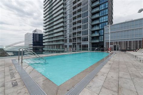 GRAND ROYAL CONDOS - CN TOWER (Toronto) - Apartment Reviews, Photos ...