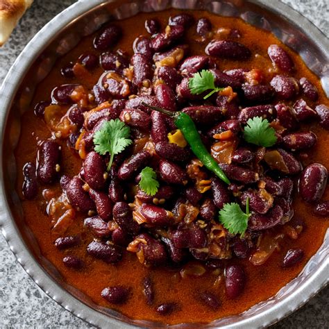 Lobia Karahi (Red Kidney Beans With Tomatoes) Recipe | Epicurious