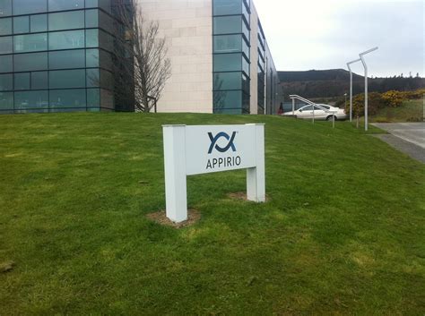 Sample Building Signage 的图像结果