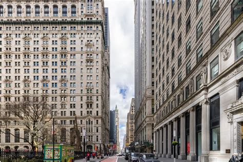 111 Broadway, New York, NY 10006 - Trinity Centre | LoopNet