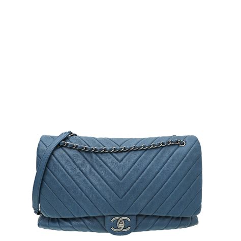 Chanel Blue Chevron XXL Travel FLap Bag – THE CLOSET