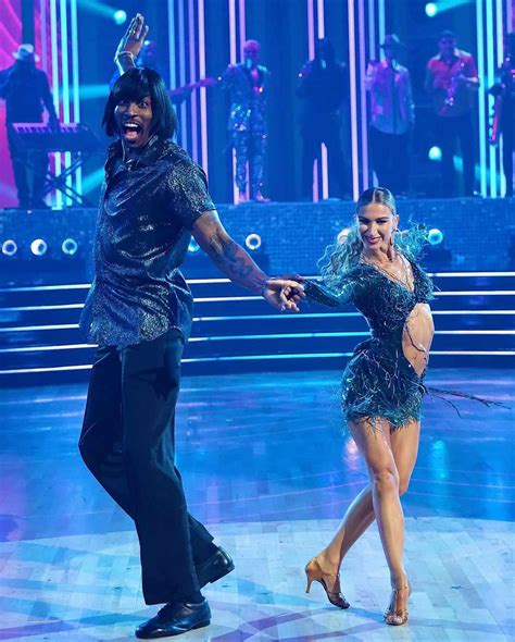 'Dancing With the Stars' recap: Things get sexual on Soul Train Night
