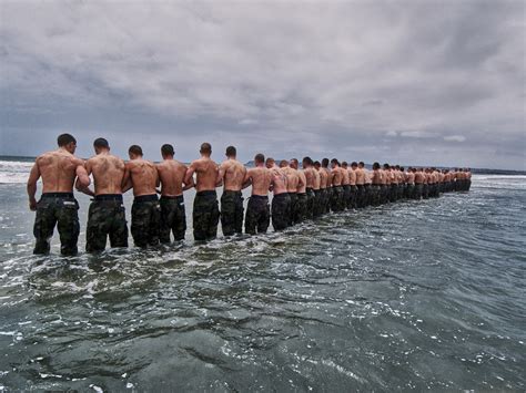 Navy Seals Training Navy SEAL Instructors 'Hunted' Weaker Candidates