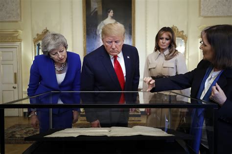 Trump views rare handwritten copy of US Declaration of Independence