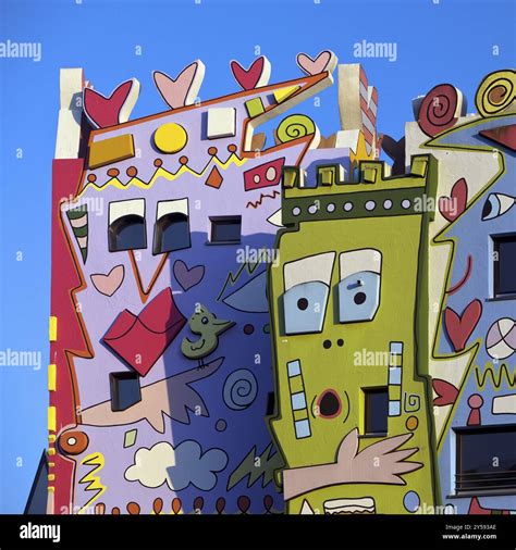 Happy Rizzi House, designed by the artist James Rizzi in pop art ...