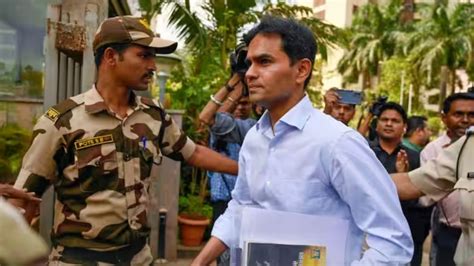CBI interrogates Sameer Wankhede for 10 hours in 2 days, records ...