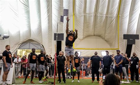 Reporters spar over Quinn Ewers media availability at Pro Day