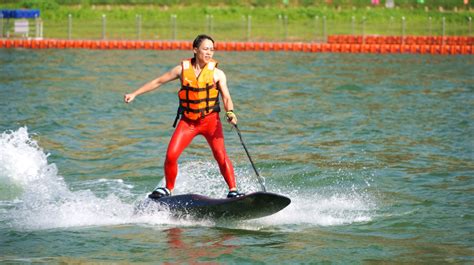 授牌开训！广西第十五届运动会动力冲浪运动员在桂林集训 - 哔哩哔哩