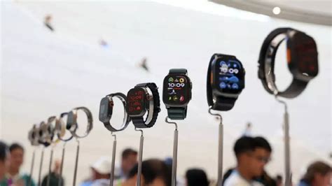 Apple Watches may soon have cameras with AI features, here's how they ...