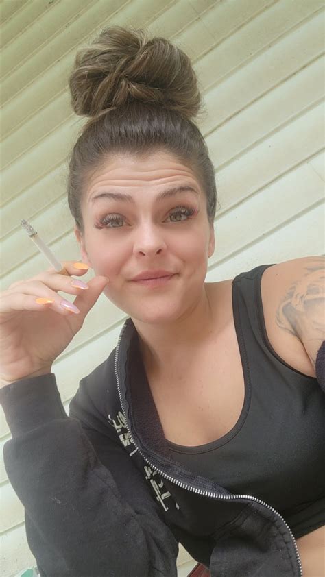 I want to beat my record . Check my evolution in my OnlyFans . : r/smokingfetishh