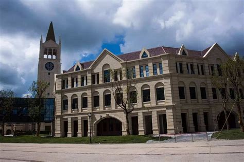 浙大海宁国际校区开学 多国留学生前来报道-中国网