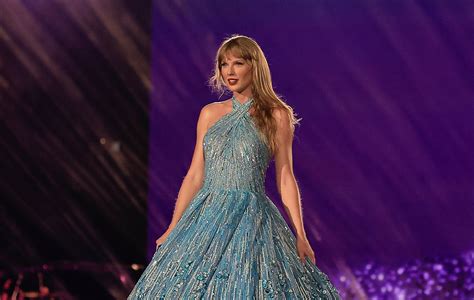 Rio's Christ the Redeemer statue lights up for arrival of Taylor Swift