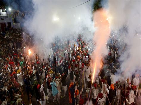 Udaipur's 'Barood ki Holi', cannons and guns fired all night: Menar ...