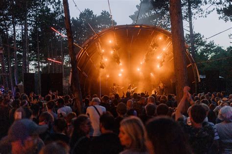 Op Into The Great Wide Open kun je zomaar overspoeld worden door een ...