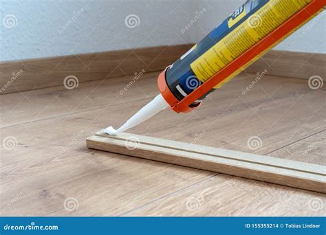 Glue for Fitting of Skirting or Washboard, Laminate Floor, Renovation ...