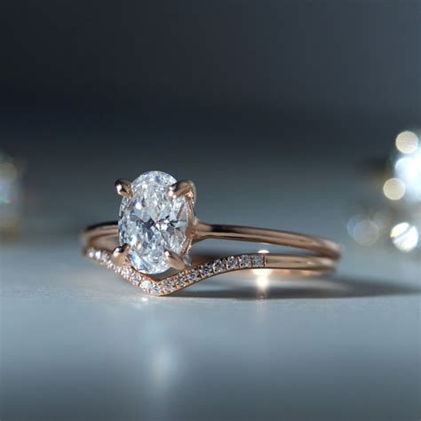 35 Best Oval Engagement Rings + Ultimate Guide to Oval Rings