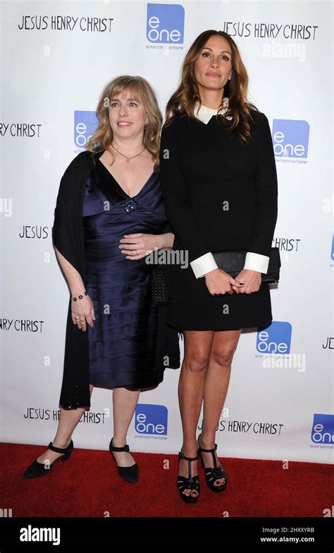 Julia Roberts And Lisa Roberts Gillan