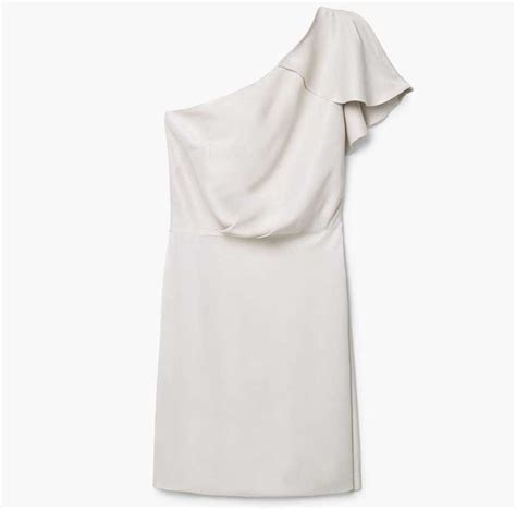 Go asymmetrical like Athiya Shetty | Femina.in