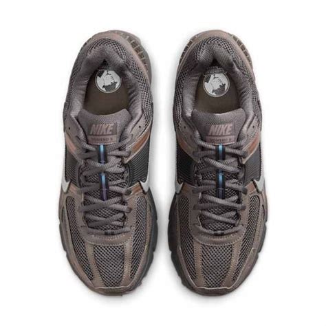 Nike Zoom Vomero 5 "Cave Stone" | HF5493-201 | SPORTSHOWROOM