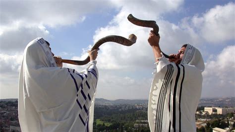 Rosh Hashanah: Dates, Traditions & History | HISTORY