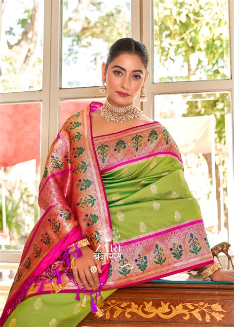 Jhanvi : Banarasi woven saree in the shade of Green – Zari Banaras