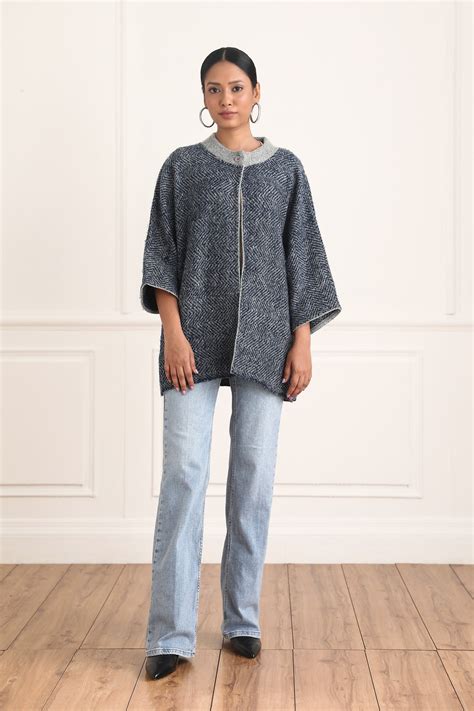 Tanzanite Collared Cape – Khaleej