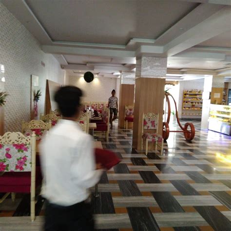 HOTEL OASIS - Lodge Reviews, Photos, Rate Comparison (Surat, Gujarat ...