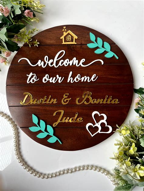 Wooden Green Leaf Nameplate – SingingThreads