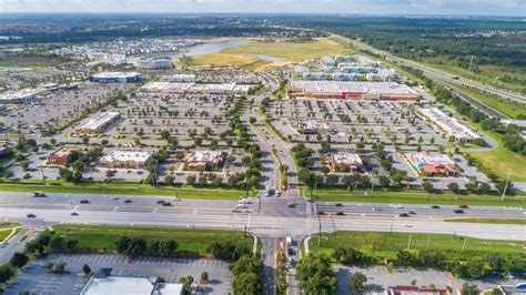 Florida’s First ‘Chipotlane’ to Open at Southeast Centers’ Rolling Oaks Commons