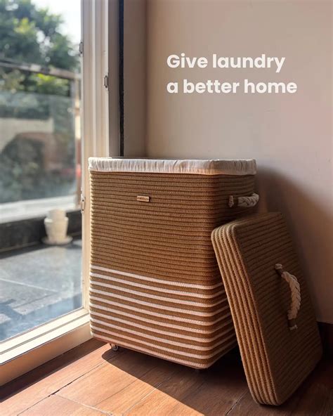 Rectangular Laundry Basket with Lid and Wheels in Earthy Essence style ...