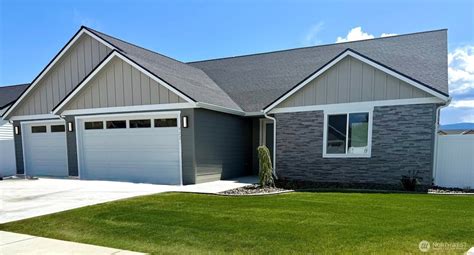 922 NE Tyler Place, East Wenatchee, WA 98802 | Homes.com