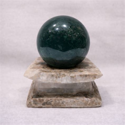 Green Jade Sphere for Harmony & Emotional Balance – Zenvedas