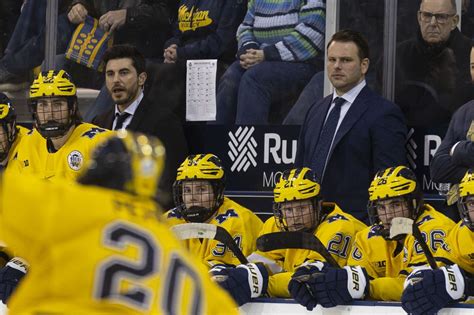 Michigan Hockey 的图像结果