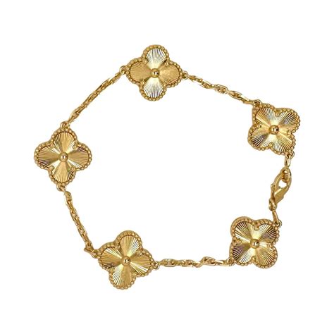 Van Cleef and Arpels Vintage Alhambra Guilloche 18k Yellow Gold Bracelet For Sale at 1stDibs ...