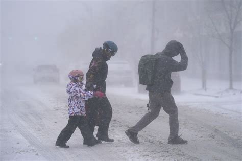 Buffalo blizzard causes travel bans ahead of Christmas weekend