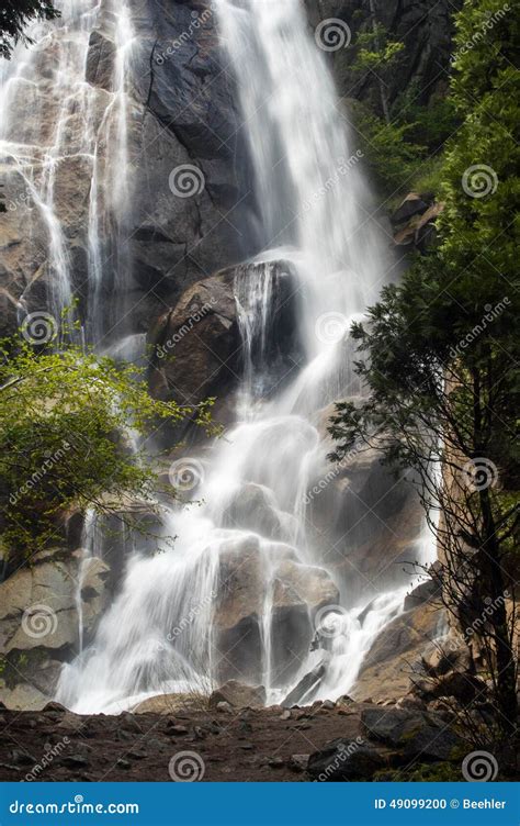 Kings Canyon waterfall stock photo. Image of highlights - 49099200