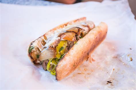 Best Food in Seattle: 10 Authentic Seattle Dishes You Have to Try